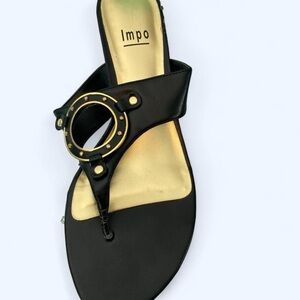Black with Gold circle detail sandals 6 1/2 Lmpo 

black, gold accent